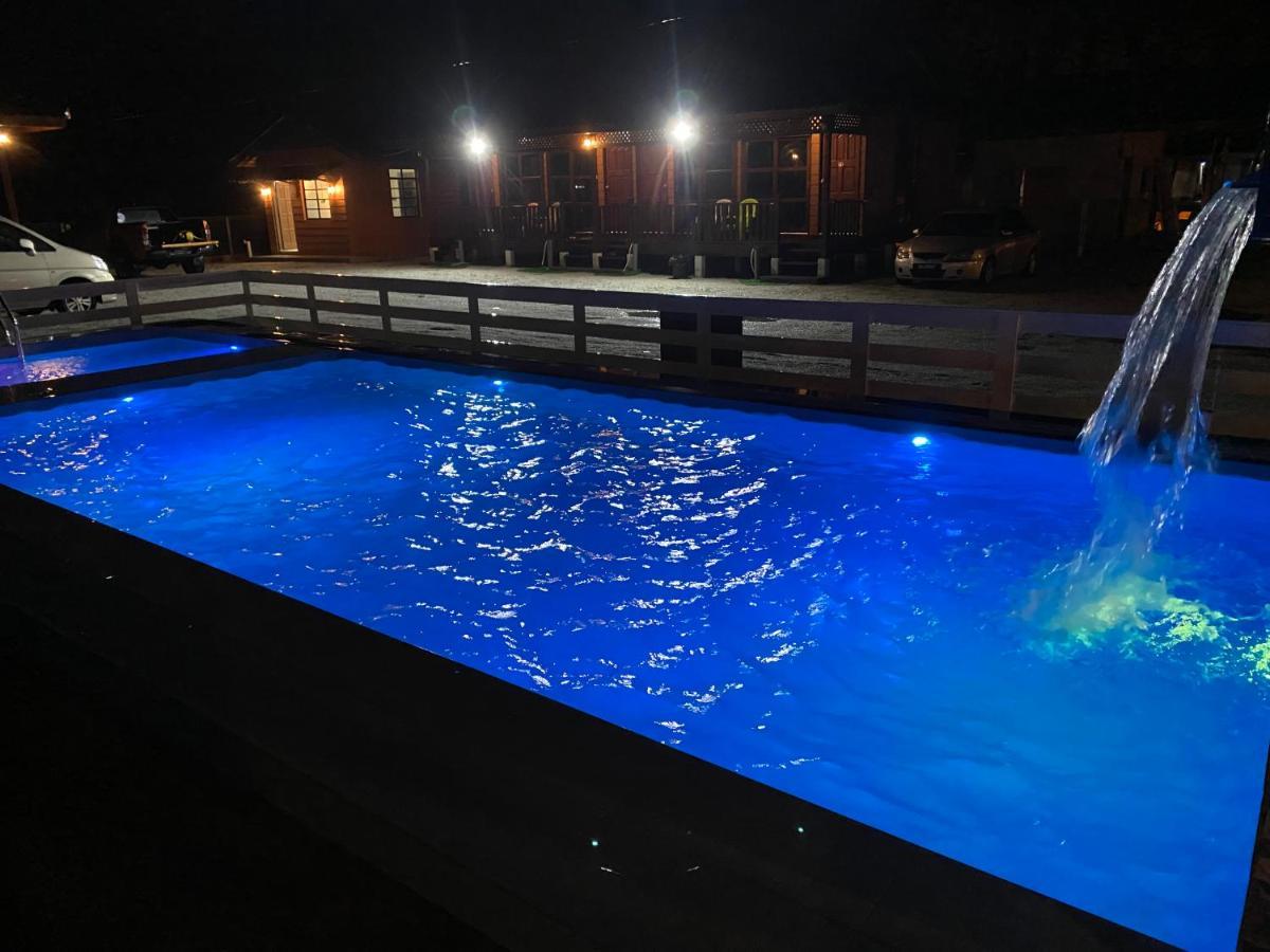 Tts Staycation Chalet Kampung Penarik Bagian luar foto