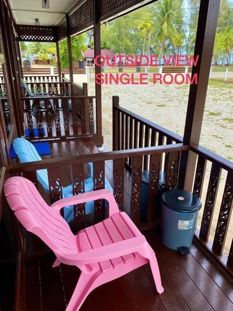 Tts Staycation Chalet Kampung Penarik Bagian luar foto