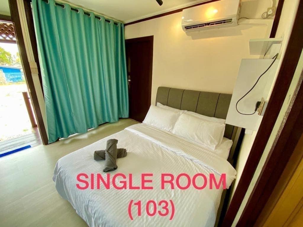 Tts Staycation Chalet Kampung Penarik Bagian luar foto