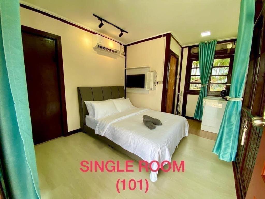 Tts Staycation Chalet Kampung Penarik Bagian luar foto